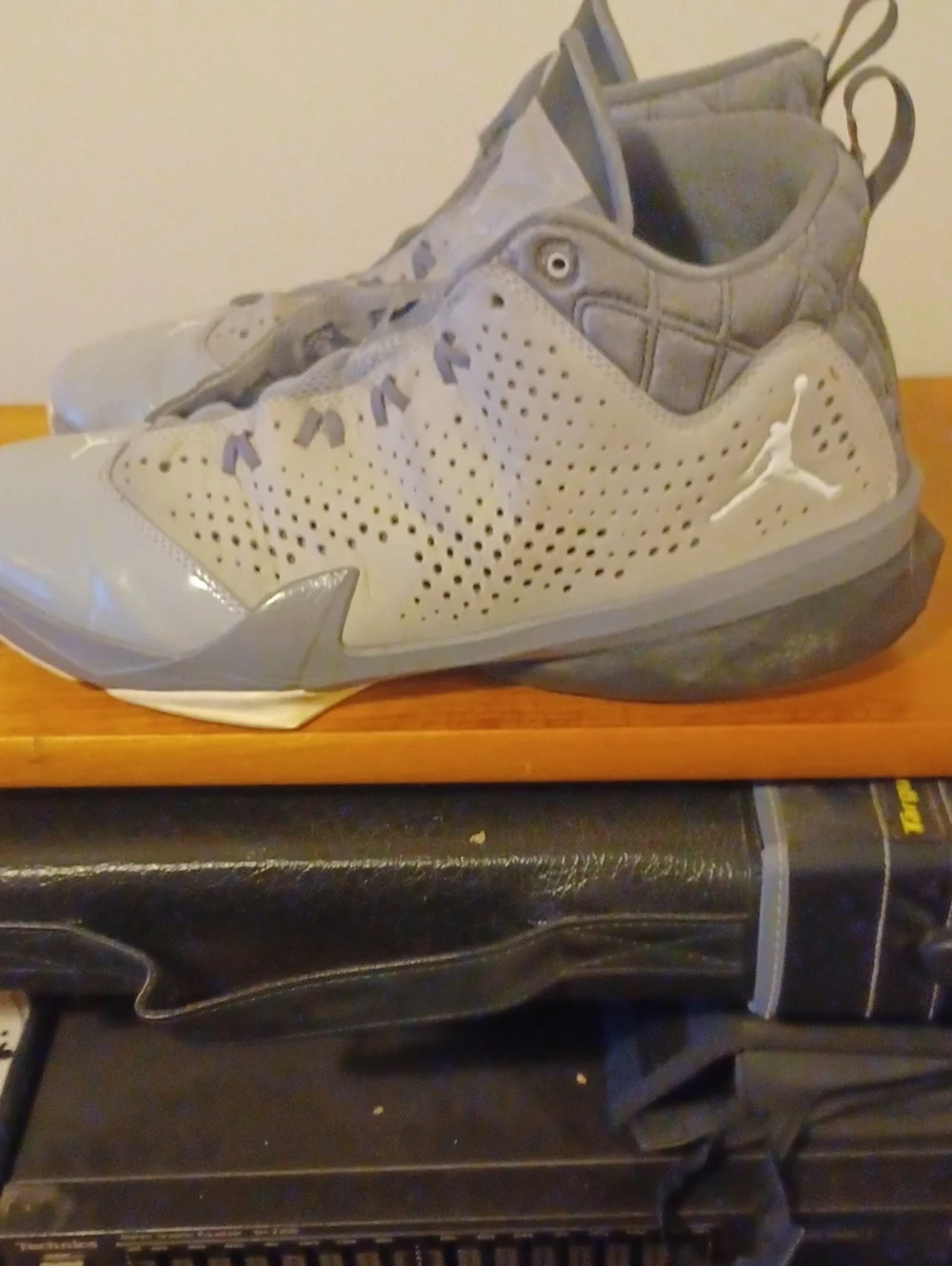 Jordan Men’s Sneakers in Light Grey and White